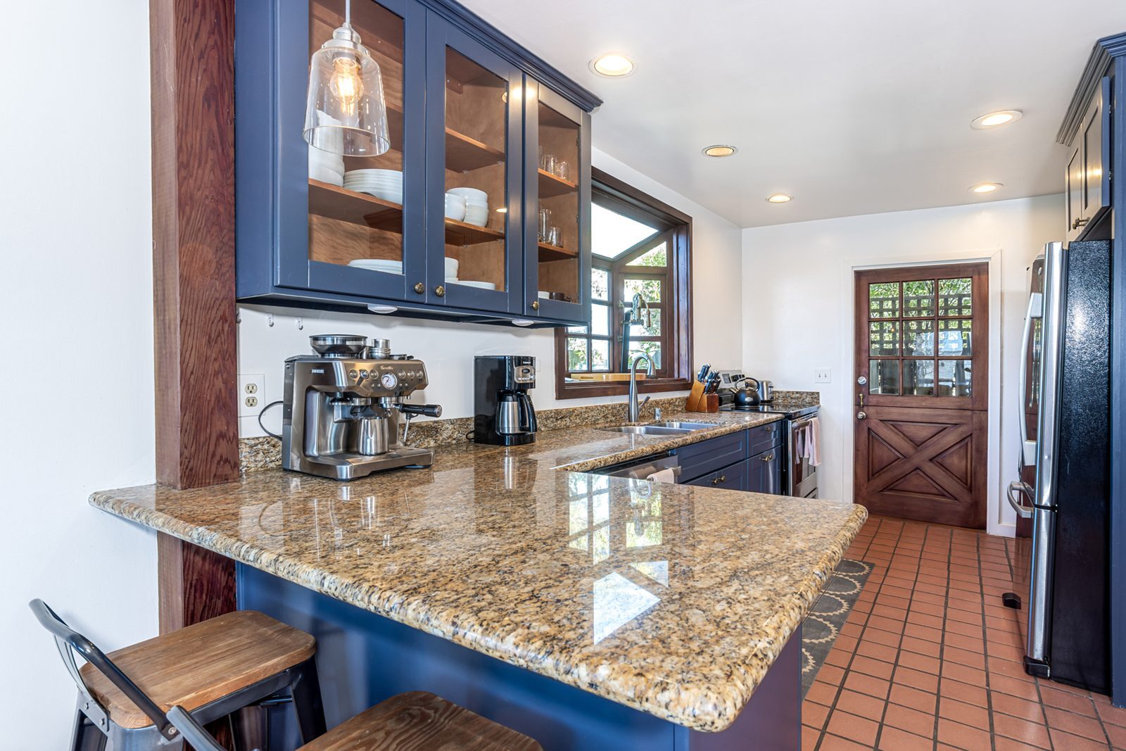 Kitchen bar counter with espresso machine